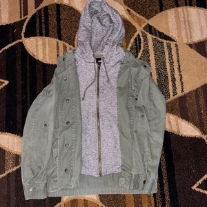 ACTIVE USA army green pullover/windbreaker combo